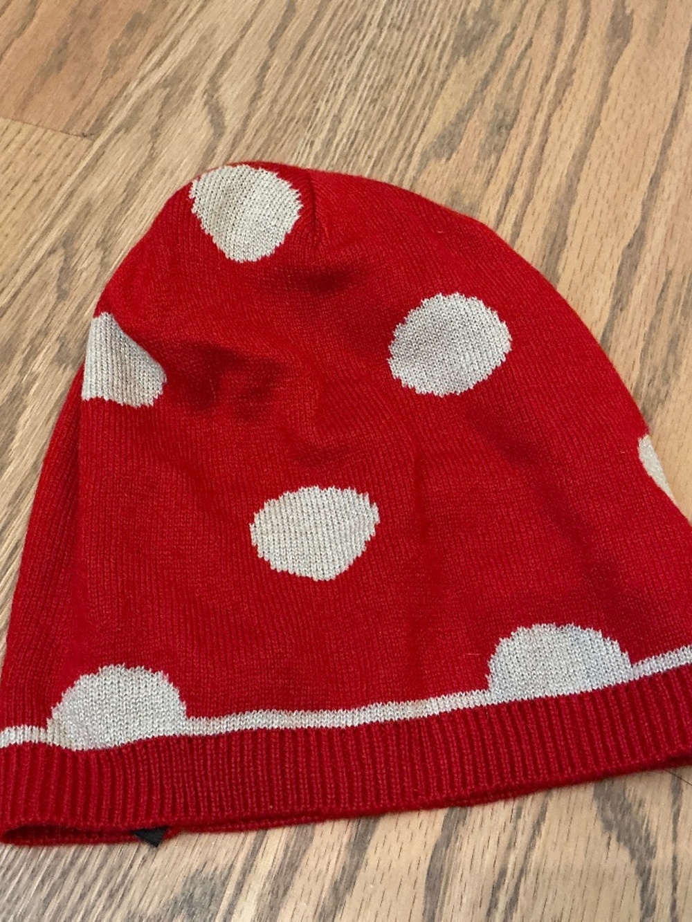Kensie Knit Red and Cream/Gold Beenie Hat
